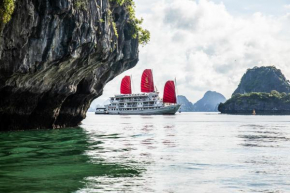 Гостиница Syrena Cruises  Hạ Long